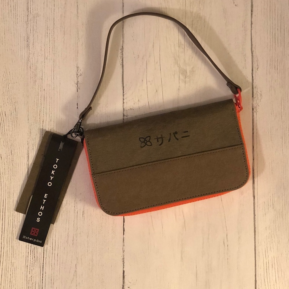 NWT Sherpani- This bag is made with 100% paper, Olive/Brown